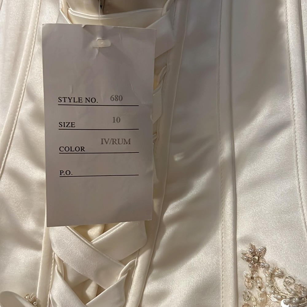 NEW Formal Dress Size 10 Ivory Color - Picture 9 of 15